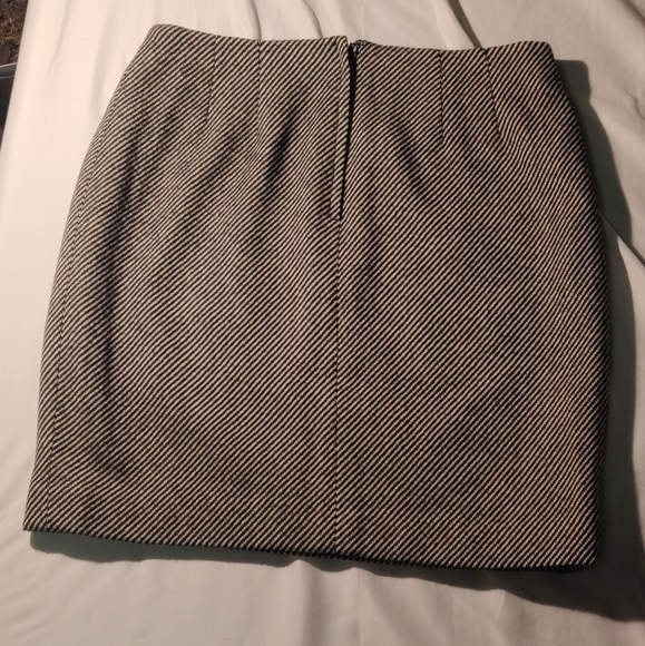 Vintage Holt Renfrew Wool Pencil Skirt - Picture 8 of 9